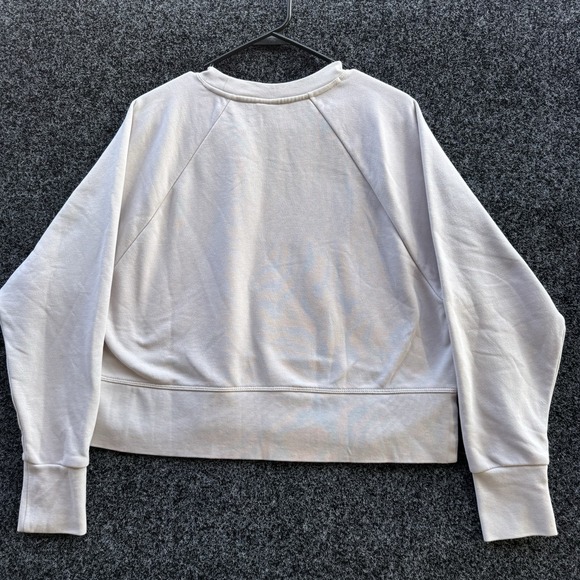 Nike Women's Long-Sleeved Versa Crew Cropped Sweatshirt AH8436-008 Cream Size Sm - Picture 2 of 8